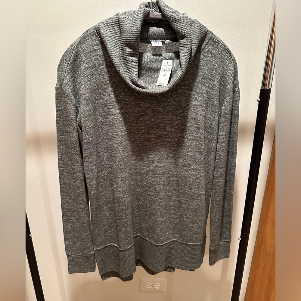 NWT GAP- Women’s cowl neck tunic sweater- size Small - Picture 2 of 4